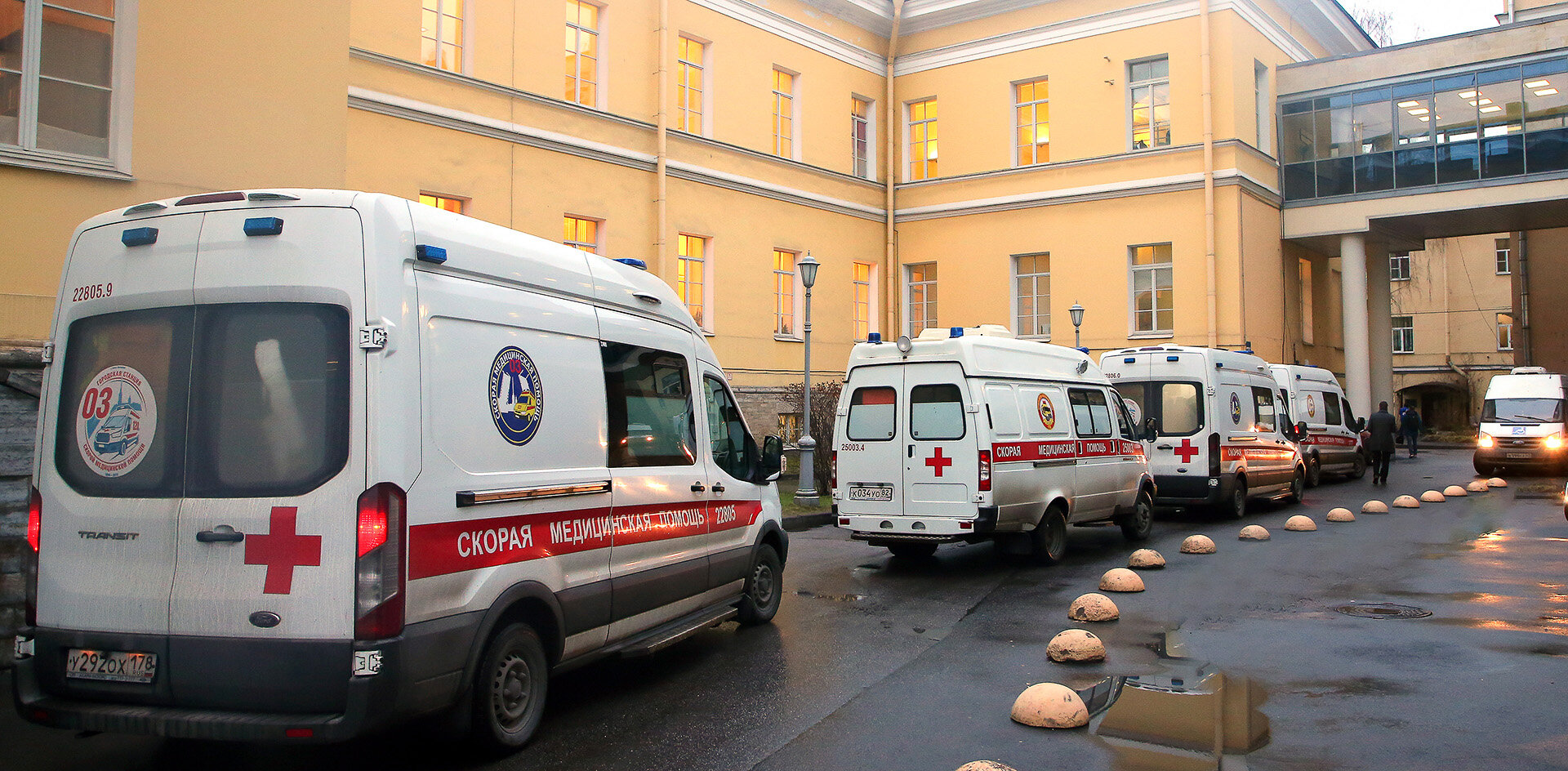 Мариинская больница в Петербурге оказалась в центре скандала из-за блогера