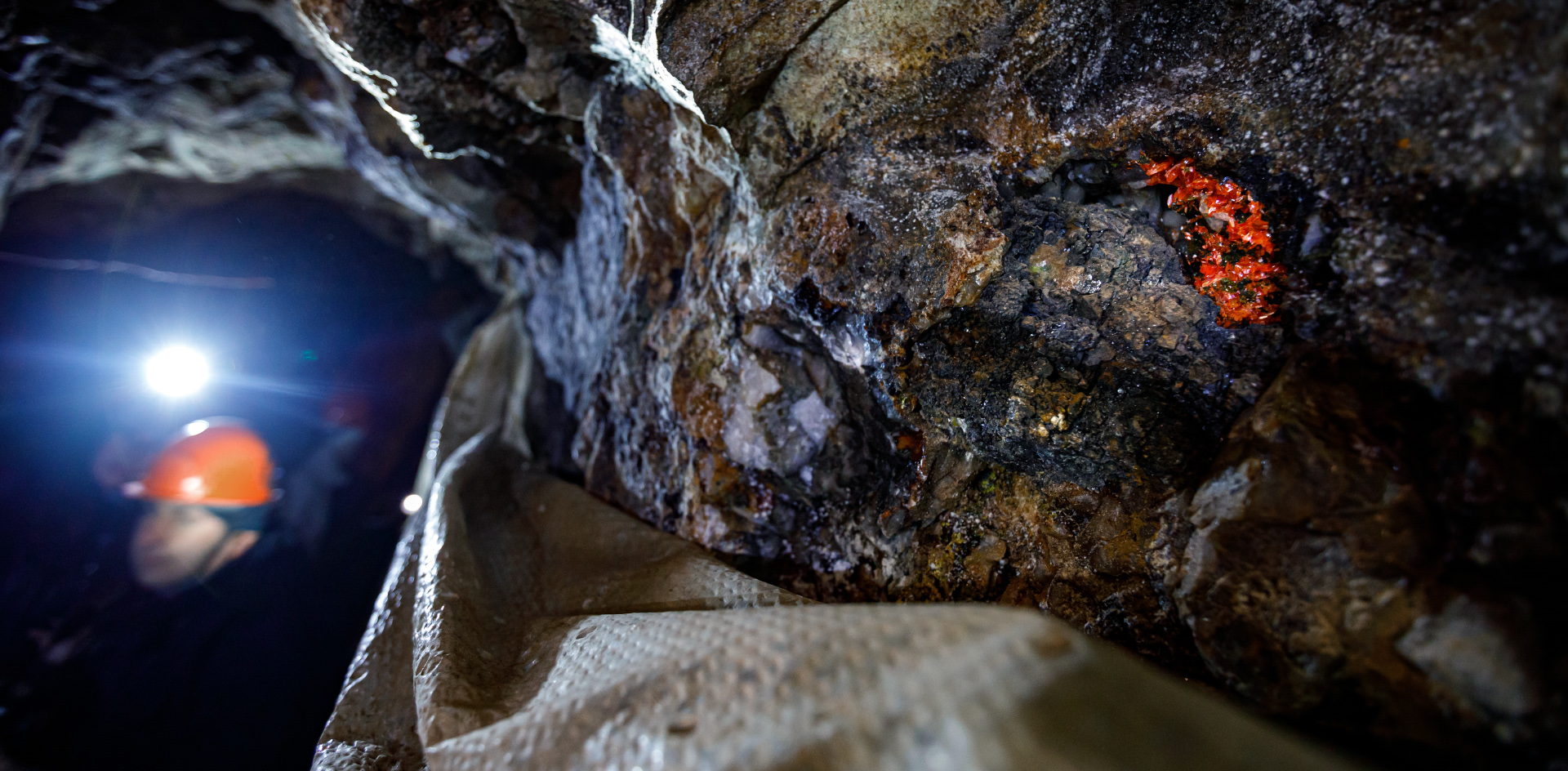 Первый в мире подземный музей минералов откроют на Урале