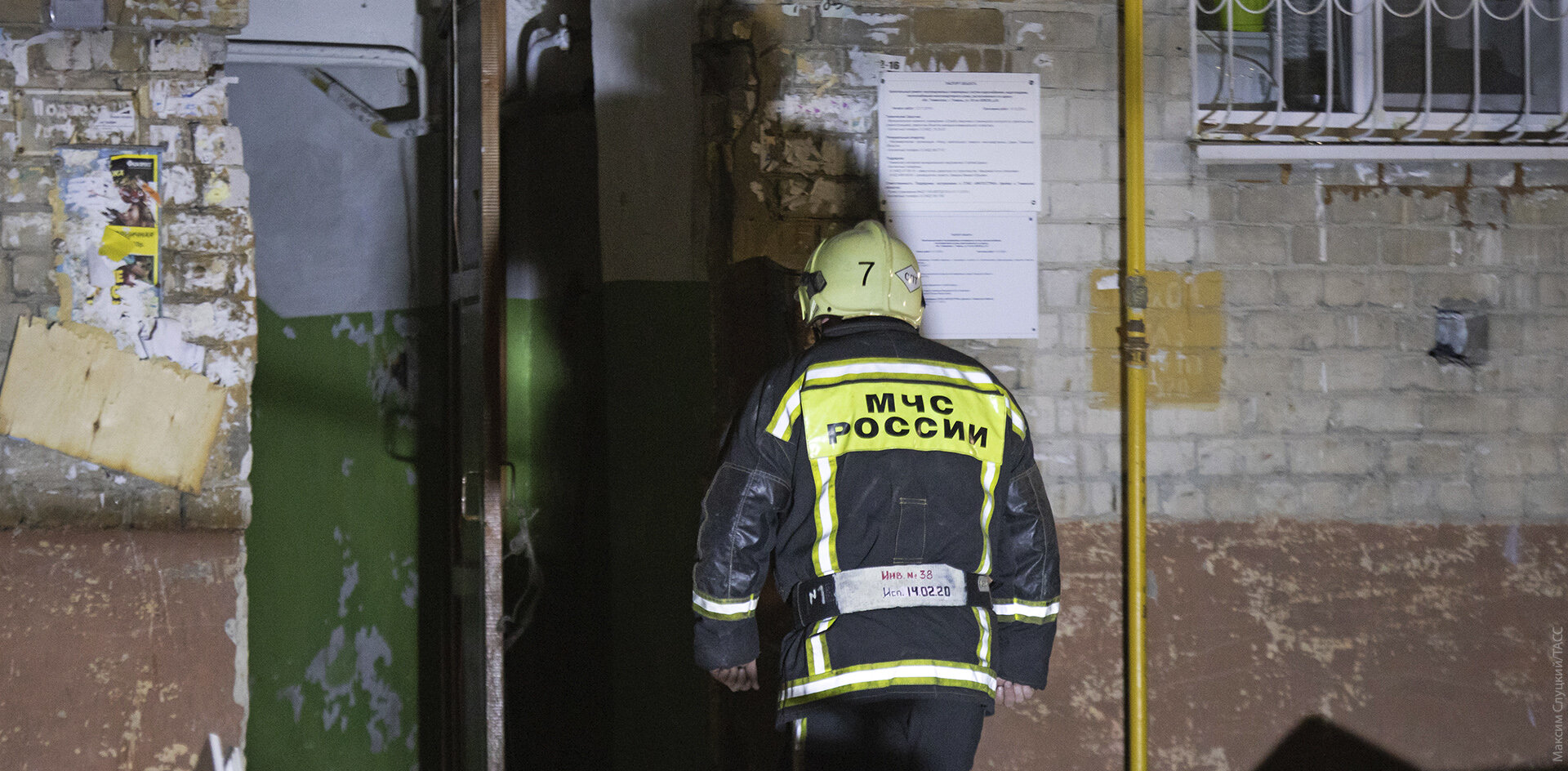 После взрыва в жилом доме в Петербурге возбудили уголовное дело