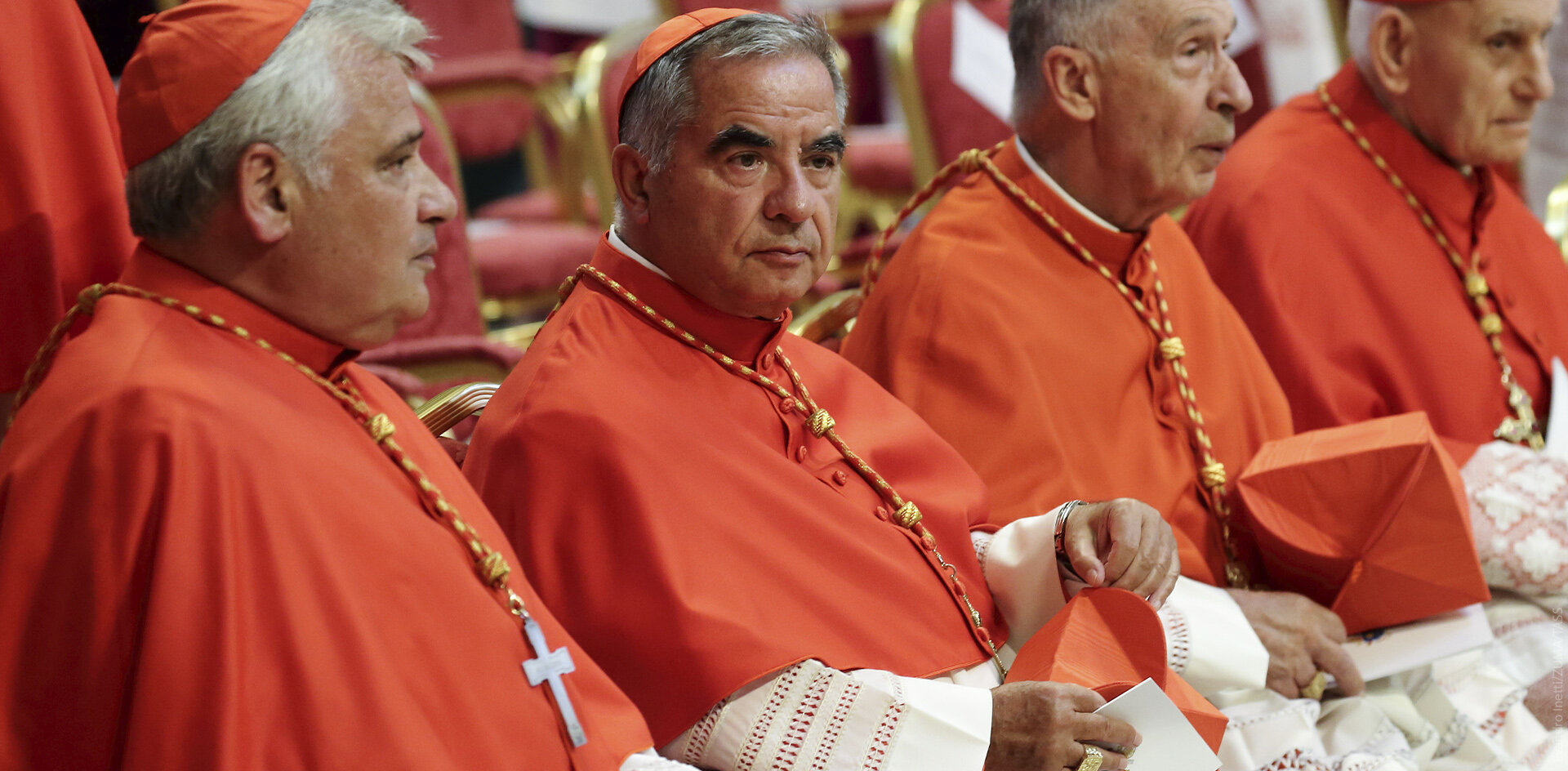 «Он хочет моей смерти»: экс-кардинал – о гневе папы Франциска