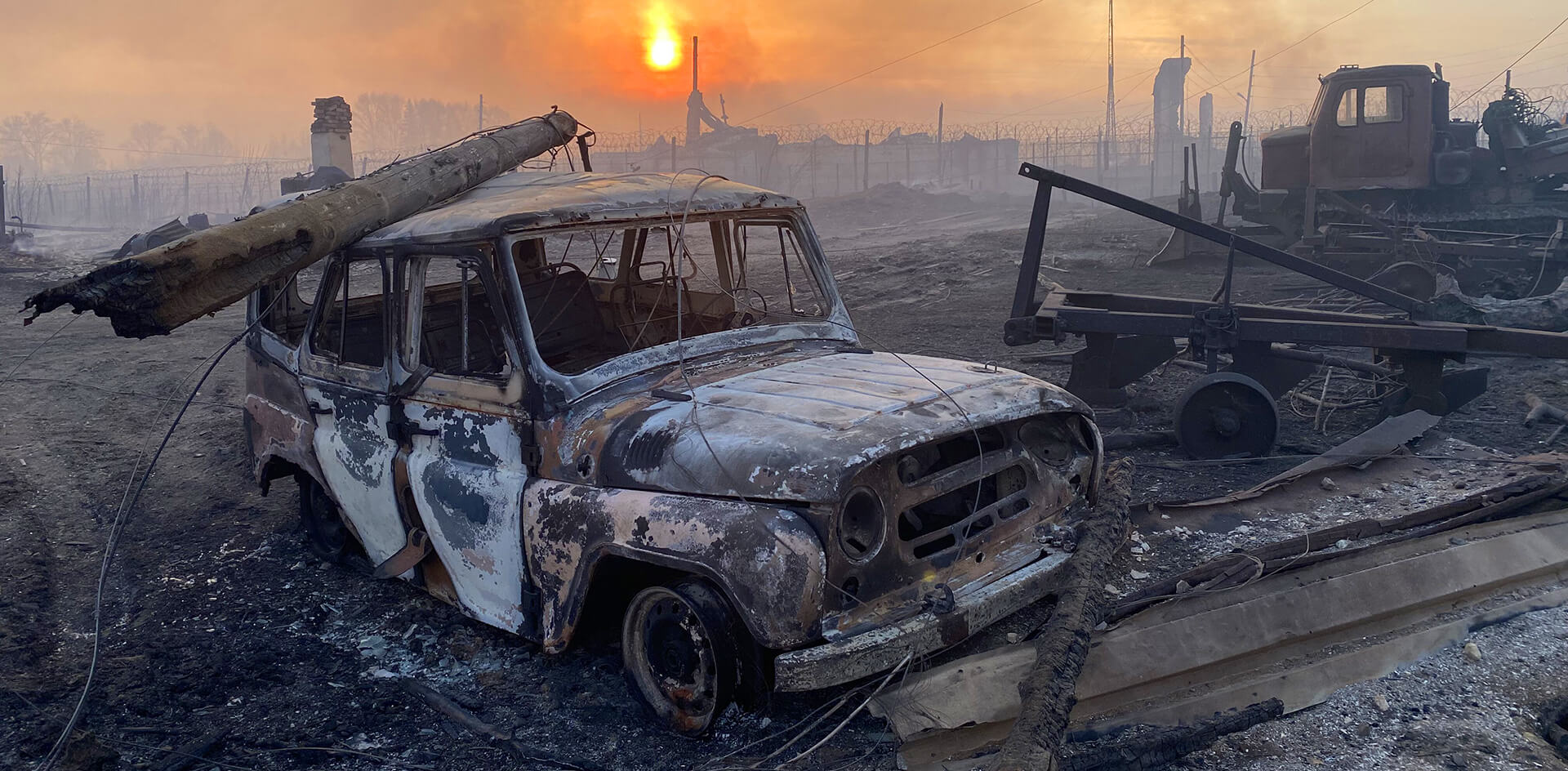 Посёлок в огне: в свердловской Сосьве сгорело около 100 домов