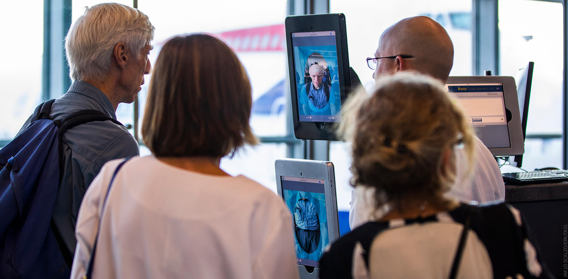 Аэропорты по всему миру наращивают использование биометрии пассажиров