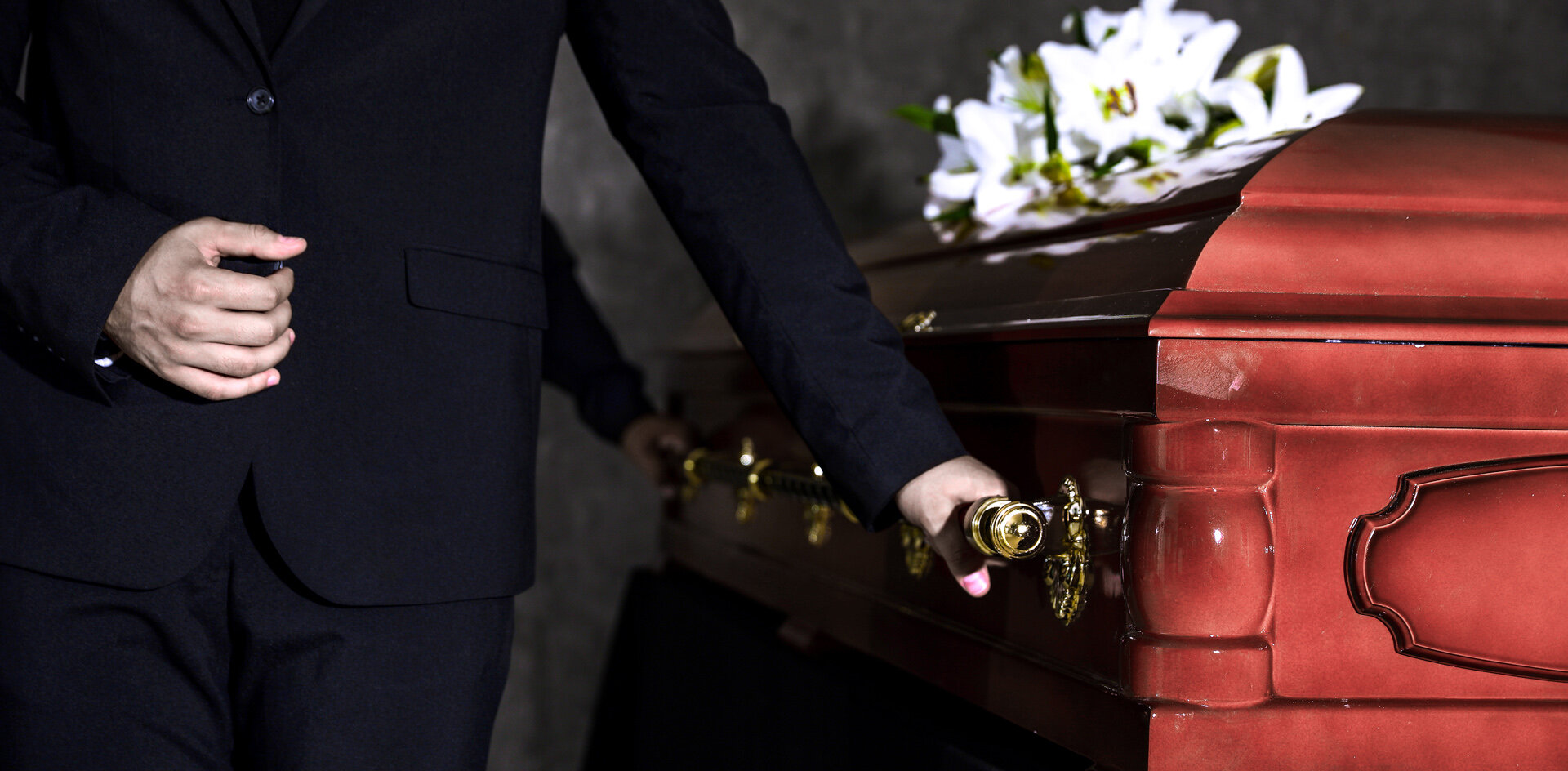 Жители Ленобласти жалуются на похоронную мафию