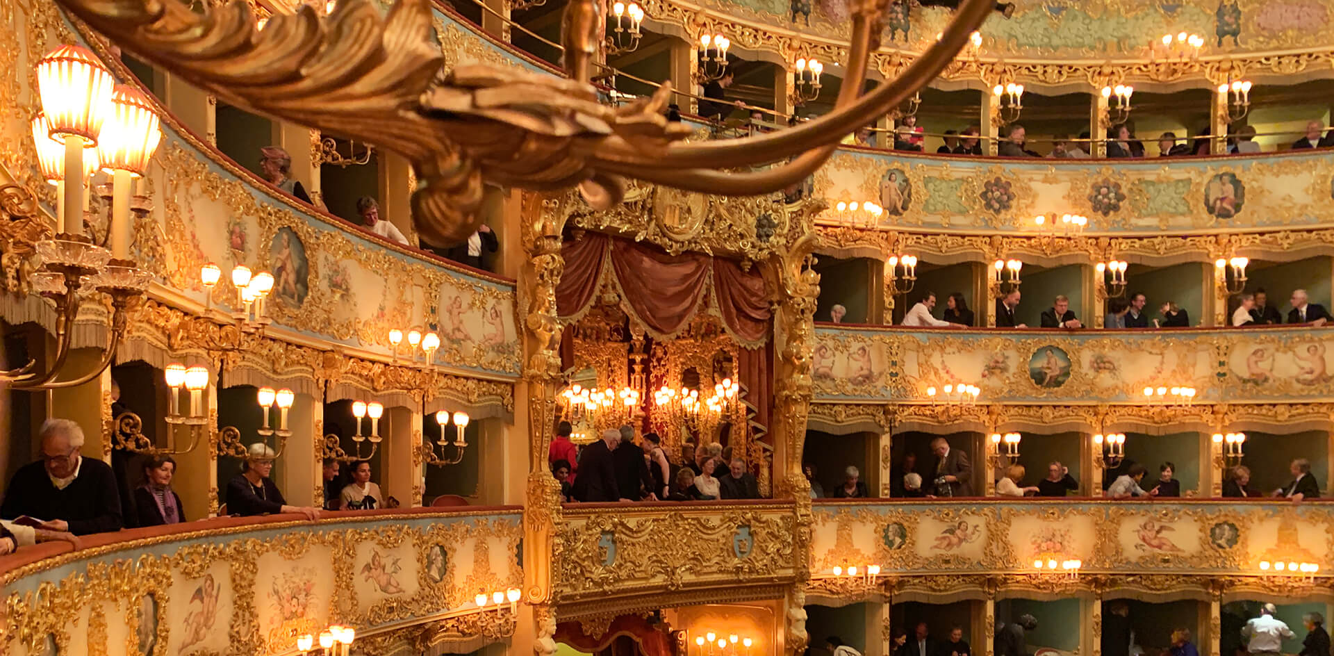 Венецианский театр La Fenice получил музыкального руководителя из «правых»