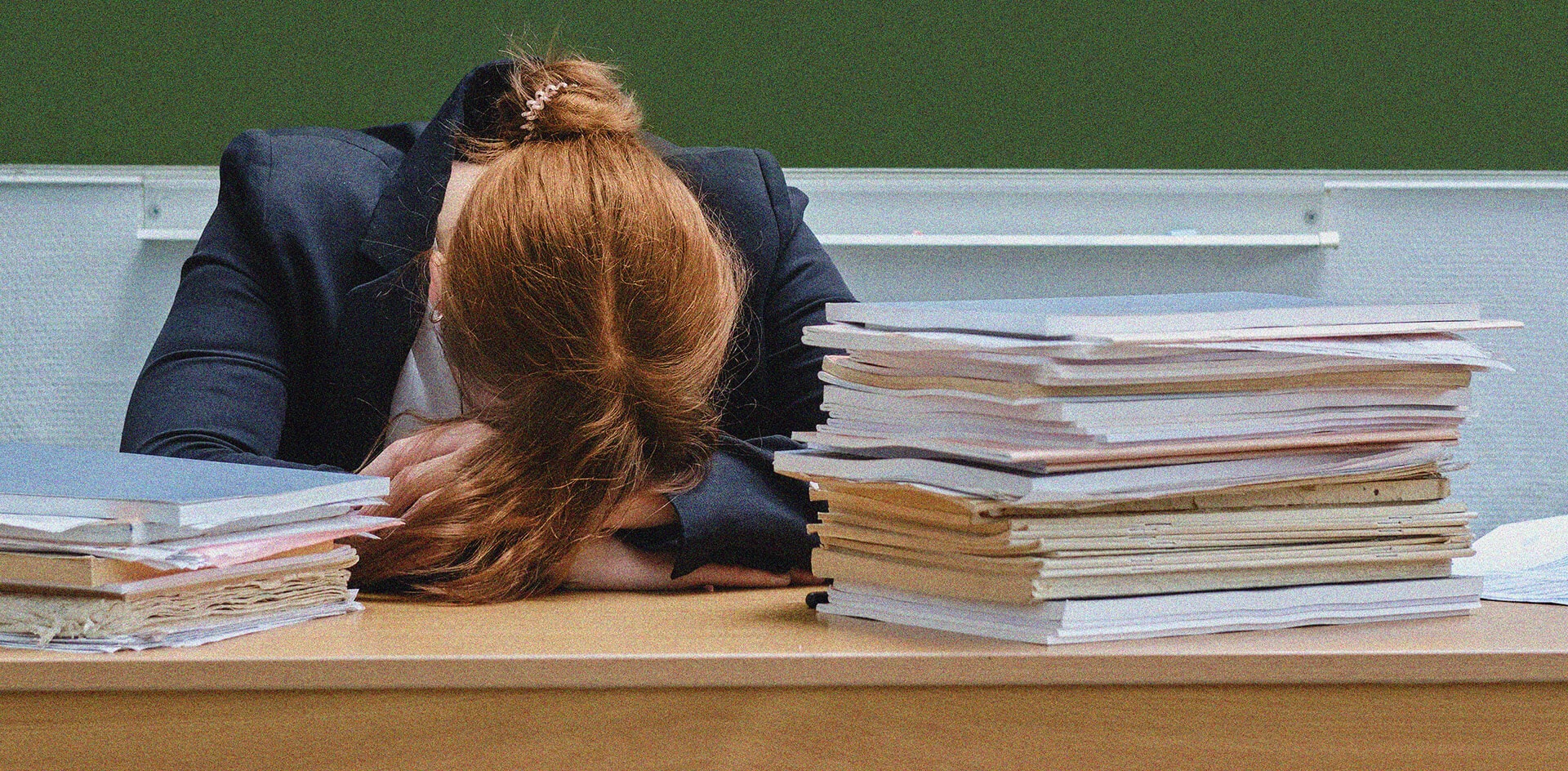 Попытка снизить нагрузку на учителей потерпела фиаско Попытка снизить нагрузку на учителей потерпела фиаско