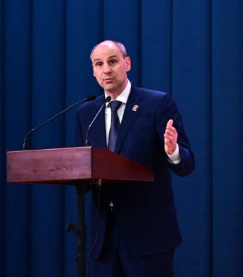 Паслеру предстоит испытание мэрами