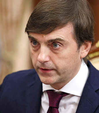Министр просвещения становится все более токсичным
