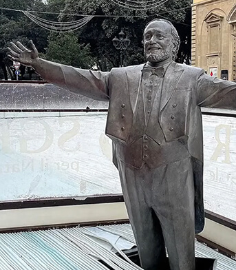 Мэр Пезаро сдал назад