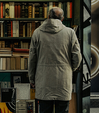 «В Италии книг не читают. Их покупают по политическим соображениям»