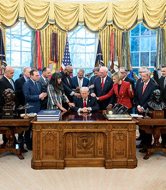 Америка снова проводит ревизию веры