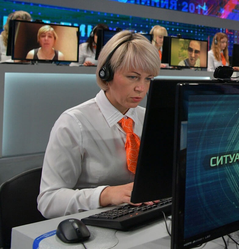 Учителя и врачи хотят достучаться до прямой линии