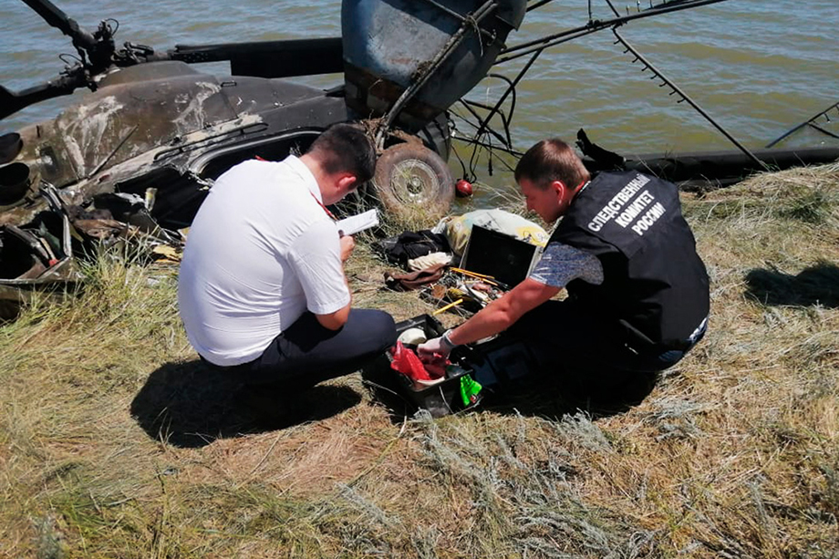 Ми-2 совершил жёсткую посадку недалеко от хутора Кирсанов Пролетарского района Ростовской области.