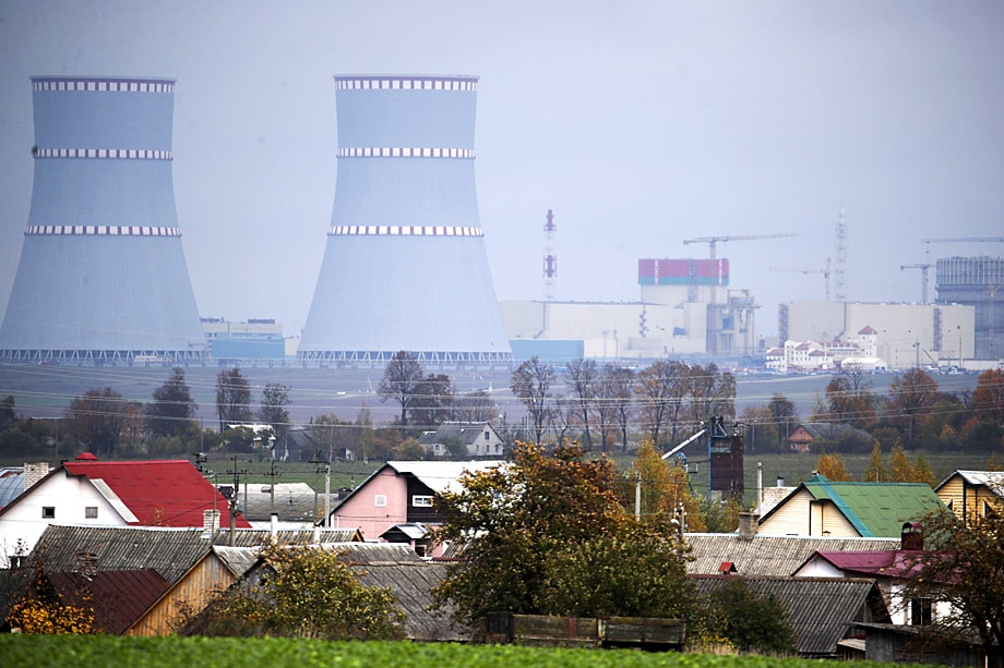 Только одна БелАЭС, которую строит «Росатом» на средства госкредита РФ, оценивается в 10 млрд долларов.