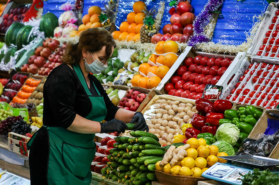 В РФ с января по август больше всего подорожали фрукты – 19,5 процента. Овощи подешевели в России за этот период на 1,2 процента.