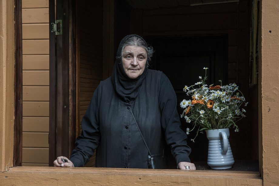 Матушка Варвара – монахиня и научный сотрудник дома-музея Пришвина. Она много лет защищает земли рубежа обороны Москвы от незаконной застройки.