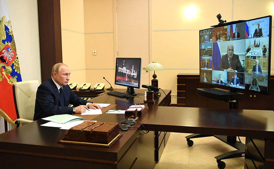 Владимир Путин потребовал выделить средства на лекарства для больных COVID-19.