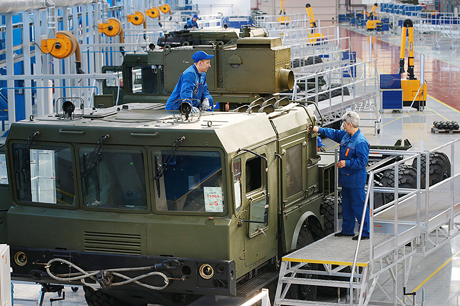 Концерн «Алмаз – Антей» стал первых холдингом, объединившим оборонно-промышленные предприятия, выпускающие вооружение для противовоздушной и противоракетной обороны.