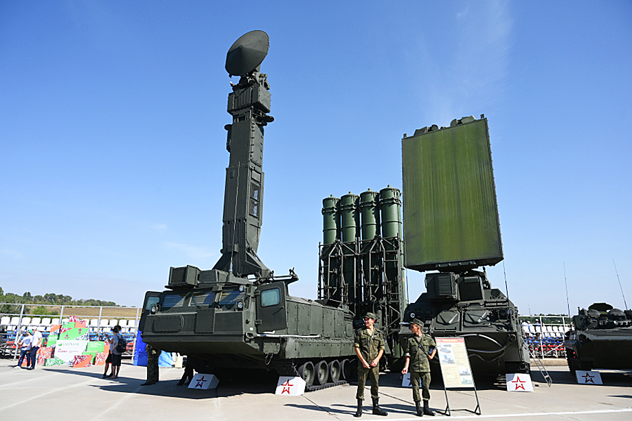 Россия завершила испытания системы С-300В4, которая способна обеспечить защиту от гиперзвуковых ракет.