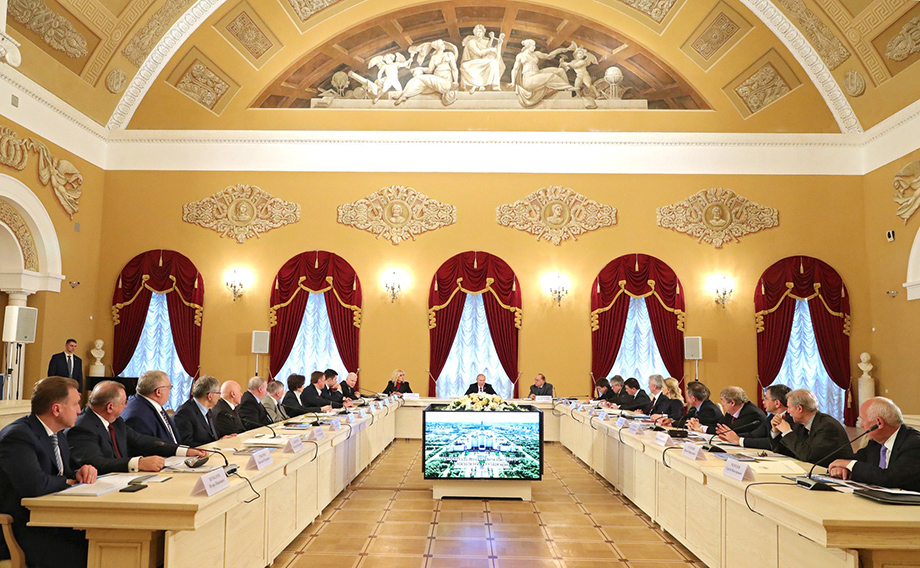 Последнее заседание попечительского совета МГУ состоялось 23 января 2019 года.