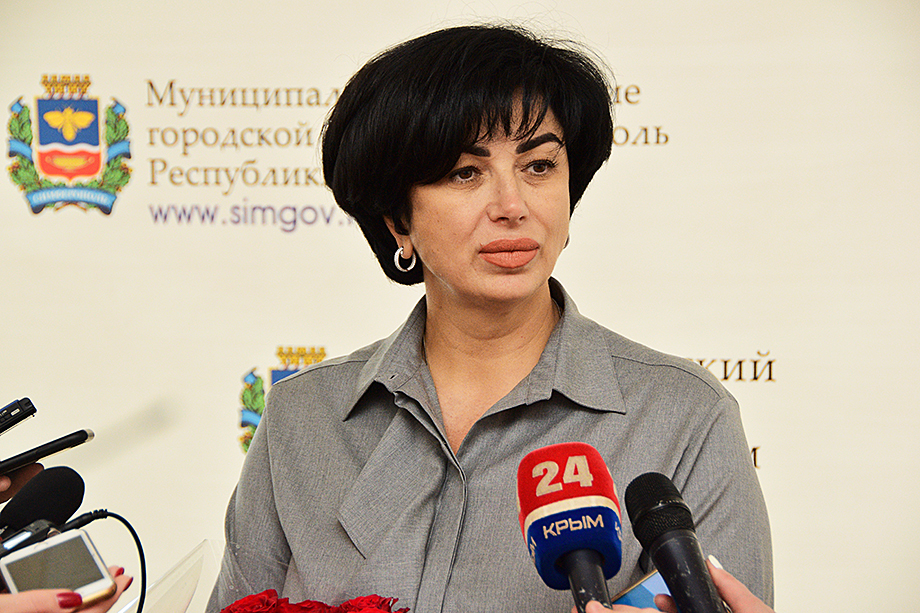 Неумение освоить «московские» деньги сказалось и на рейтинге мэра Симферополя Елены Проценко.