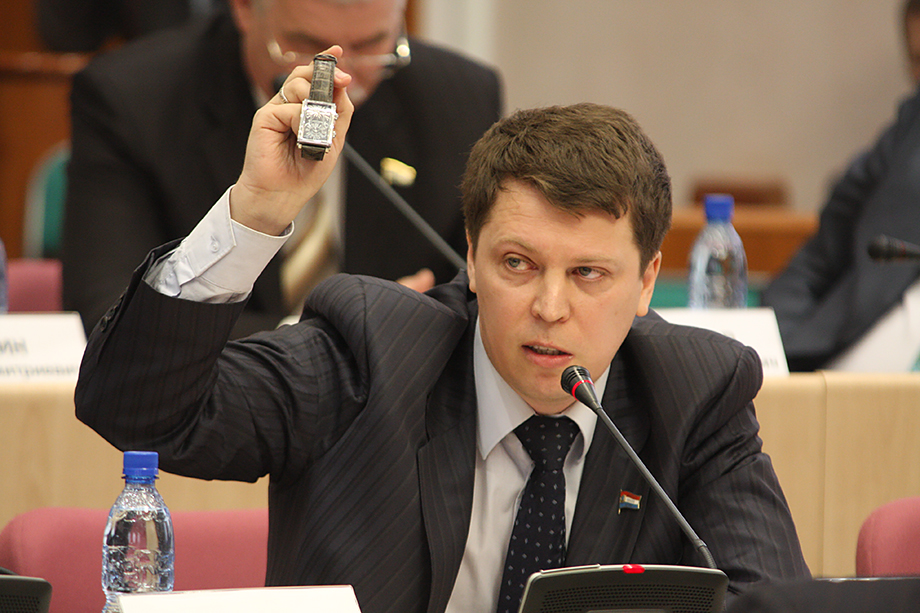 Получить мандат от Промышленного одномандатного округа № 162 имеет все шансы кандидат от партии КПРФ депутат Самарской губернской думы Михаил Матвеев.