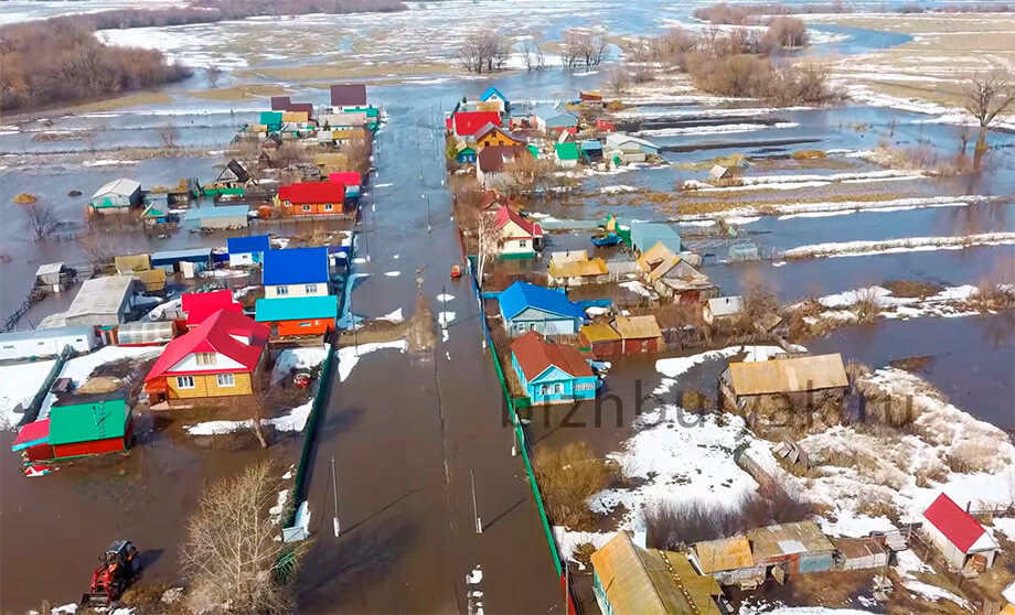 Из села Азнаево, где затоплены 78 дворов, эвакуировали 11 человек.