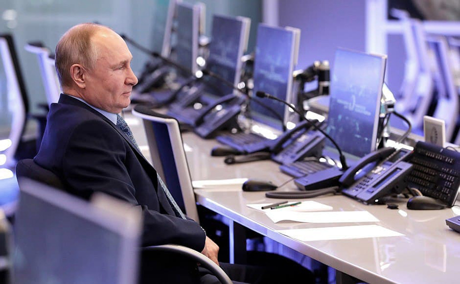 Владимир Путин заявил, что обратная связь должна поступать из регионов.