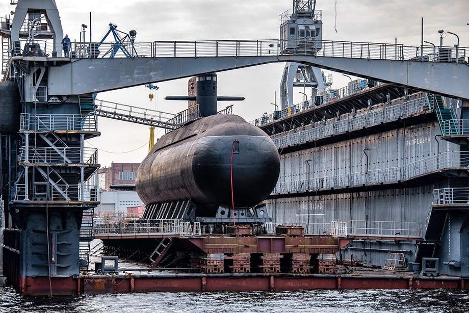 Субмарина «Магадан» вышла в Балтийское море из Санкт-Петербурга.