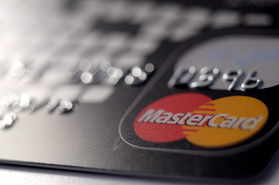 На нынешних обладателей карт Mastercard решение Резервного банка не повлияет.