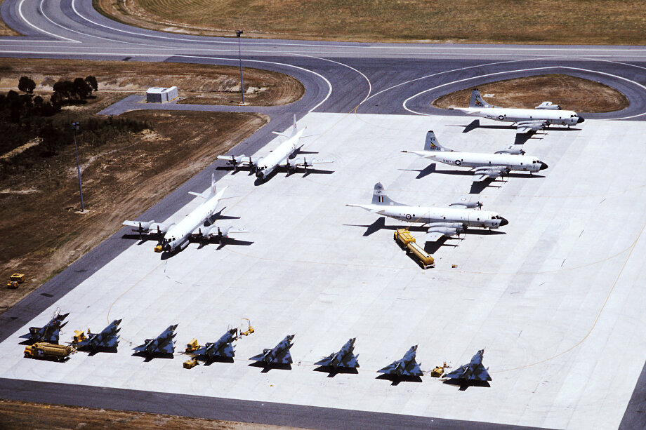 Самолёты австралийских королевских ВВС и ВВС США на военных учениях стран АНЗЮС в Австралии.