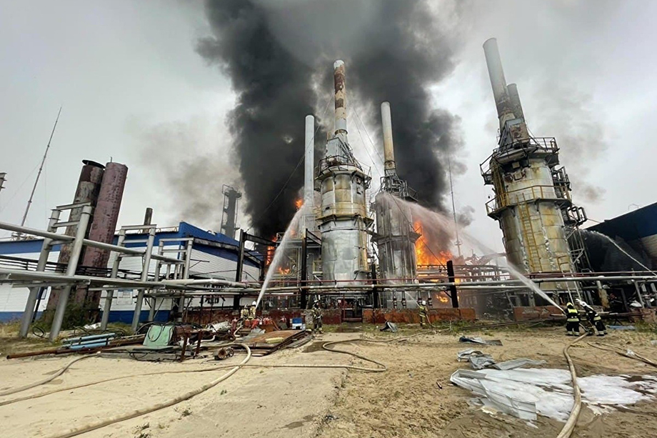 После пожара на производстве «Газпрома» в Новом Уренгое прокачка по газопроводу снизилась вдвое.