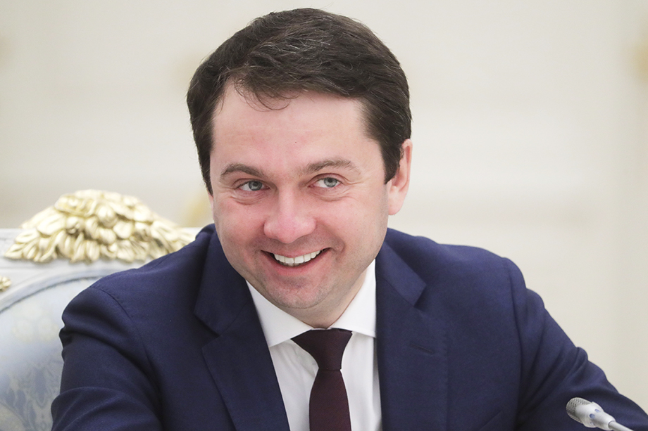 По словам депутата облдумы Александра Макаревича, губернатора Мурманской области (на фото) интересуют только деньги.