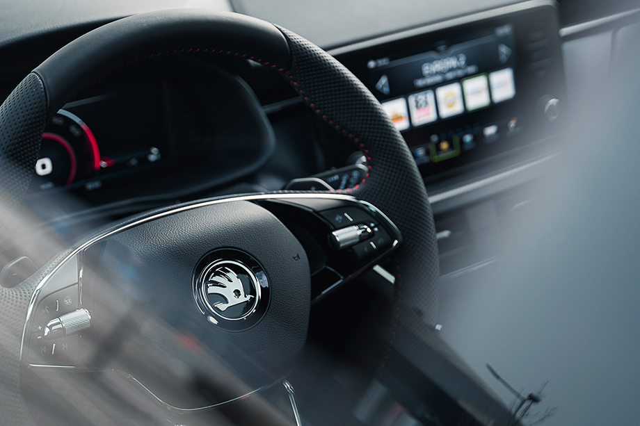 В Škoda Auto работают 180 тысяч человек, на долю предприятия приходится четверть промышленного производства Чешской Республики.