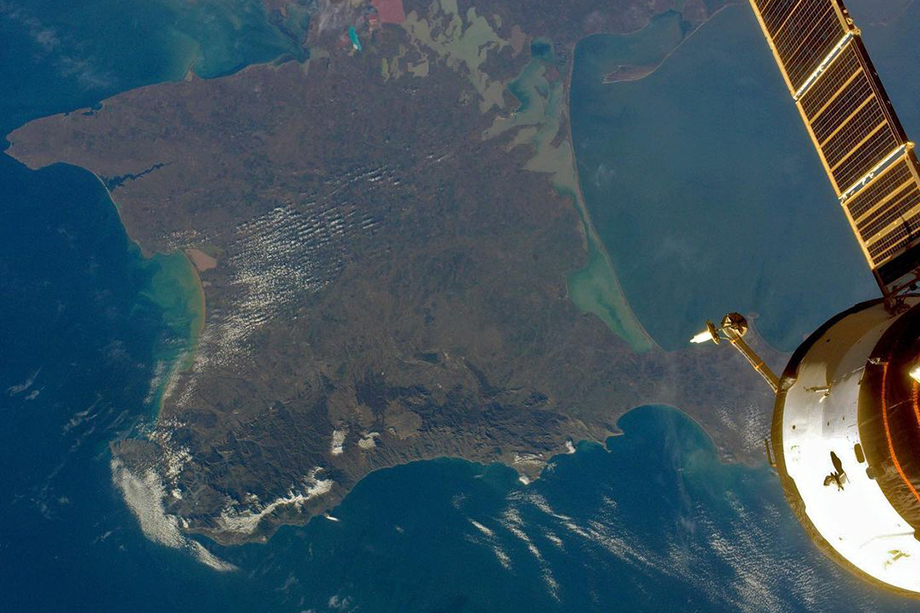 Поверхность Крыма прозондируют из космоса.