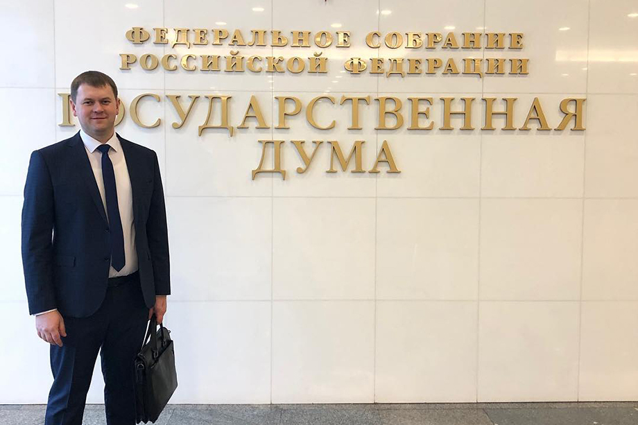 Александр Головатый пробыл на посту мэра почти три года, заняв эту должность в апреле 2019 года.