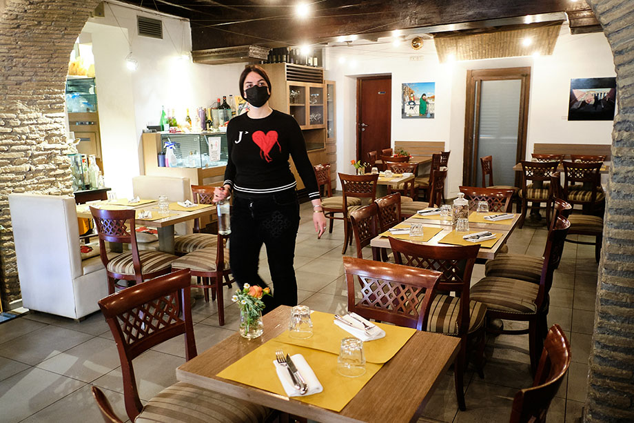 Заработок ресторанов в Италии упал на 25 процентов.