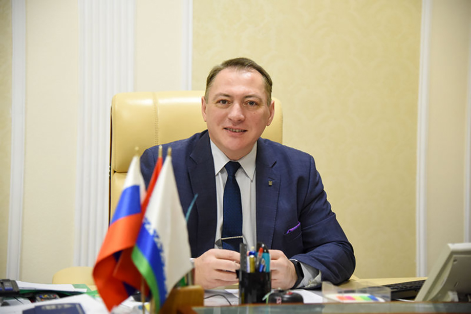 Депутаты городского совета Нарьян-Мара большинством голосов избрали главой города Олега Белака.