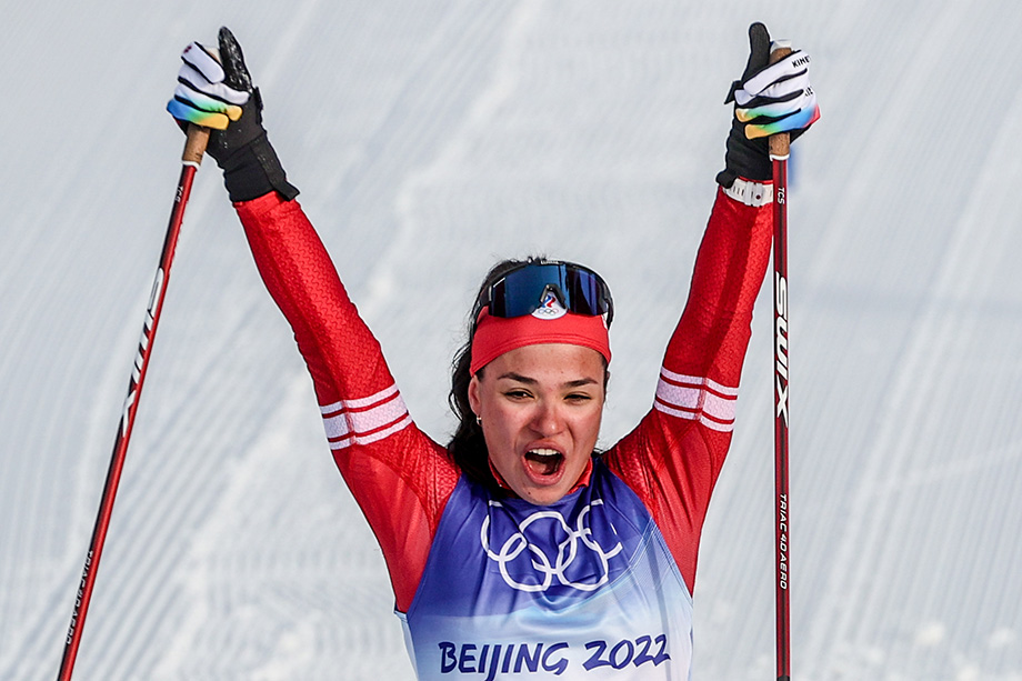 Лыжница принесла российской сборной золото в женской смешанной эстафете.