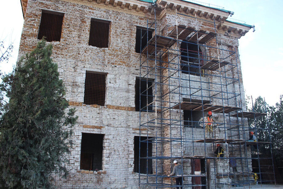 Стоимость реставрации старого здания примерно такая же, как строительство нового