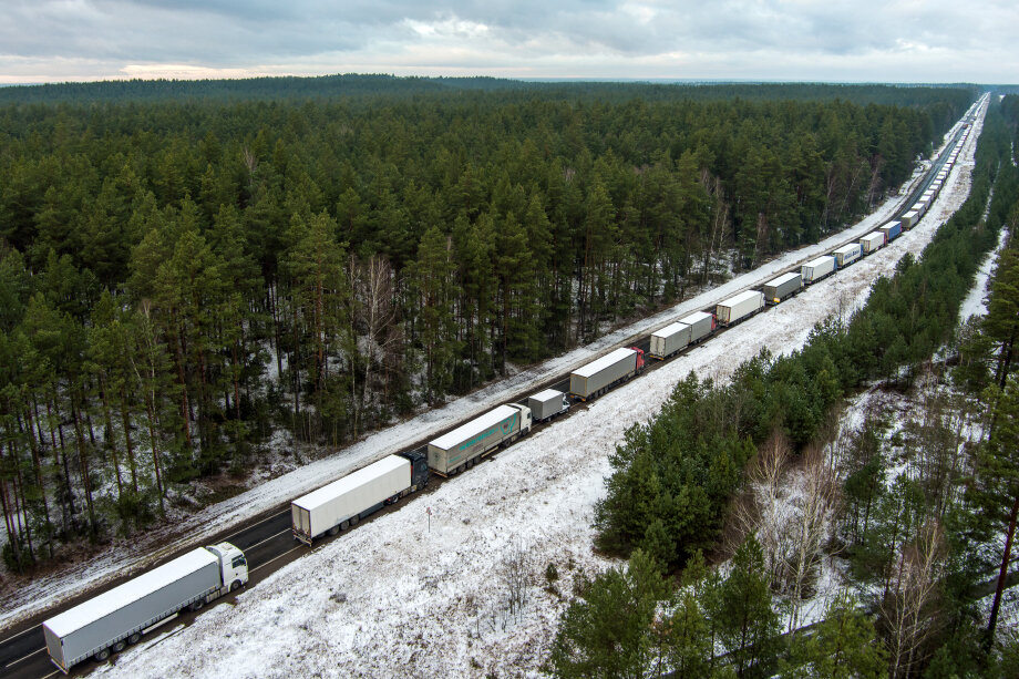 23 ноября 2021 года. Скопление грузового транспорта на белорусско-литовской границе у пункта пропуска «Привалка».