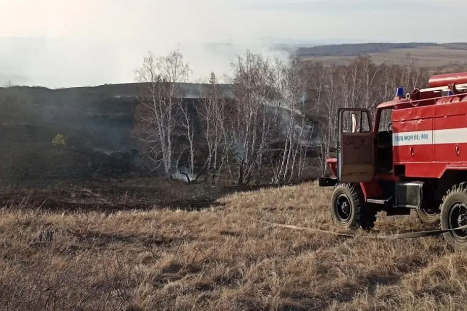 В 2021 году дороже всего природные пожары обошлись Южному Уралу – там ущерб превысил 1 млрд рублей.
