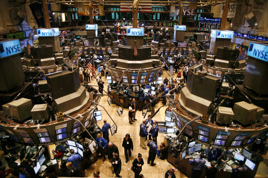 Серию биржевых слияний в 2000-х украшает рождение первого трансатлантического оператора NYSE Euronext после объединения Нью-Йоркской биржи с Euronext NV.