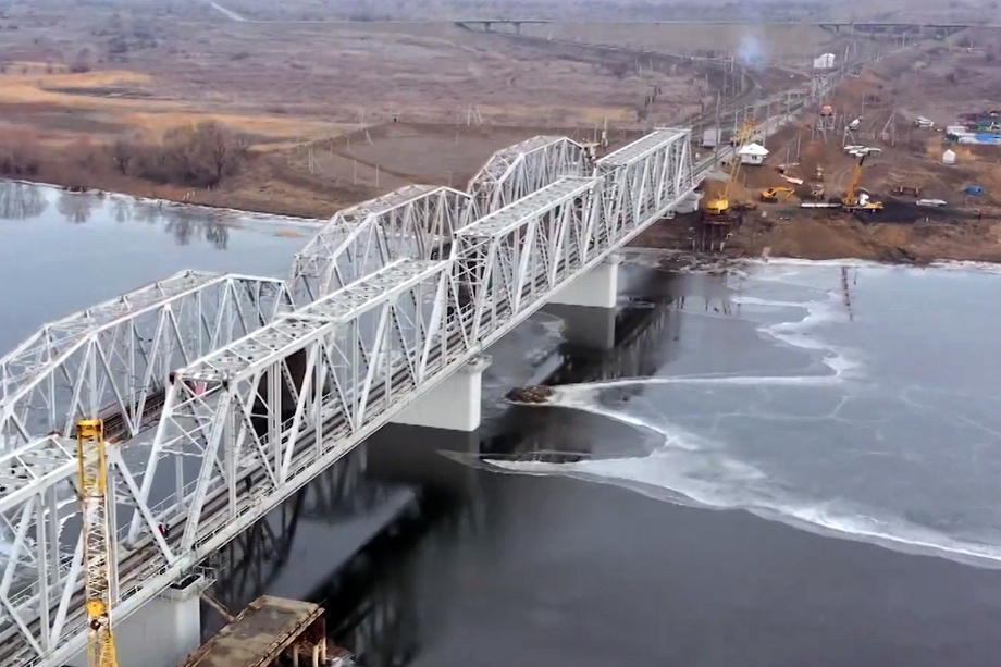 19 февраля 2021 года. Открыто движение по новому железнодорожному мосту через реку Ахтубу в Астраханской области.