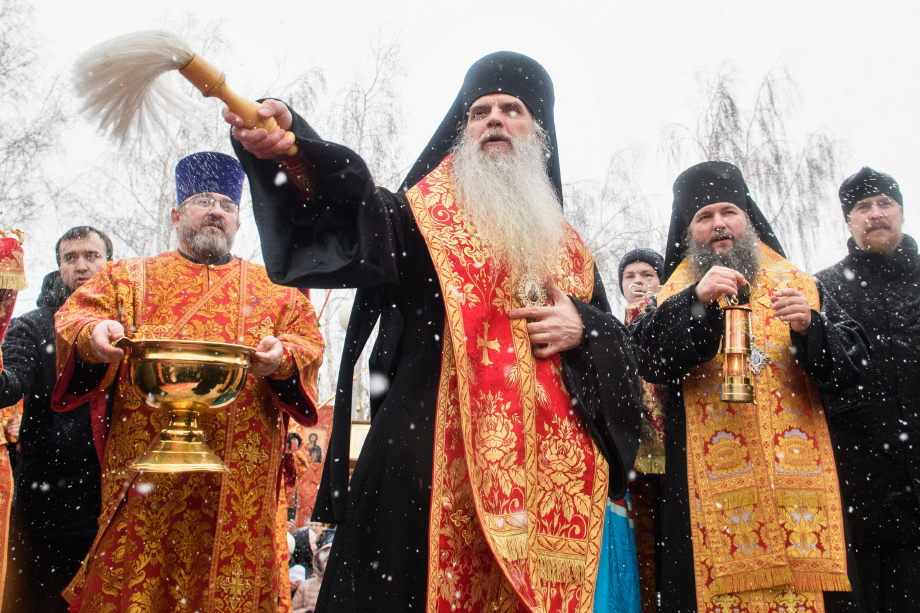 Митрополит Евгений (справа) проведёт праздничное богослужение в Свято-Троицком кафедральном соборе.