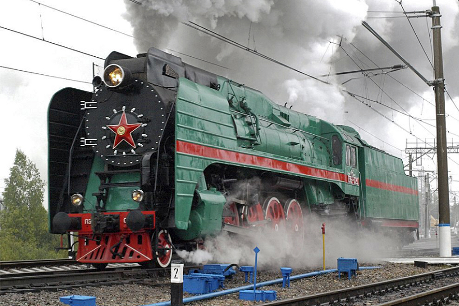 В РЖД рассматривают возможность использовать отреставрированный паровоз-памятник в туристических поездах на сети железных дорог России.