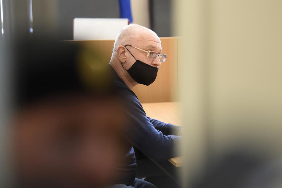 Бывшего депутата петербургского заксобрания Максима Резника осудили за хранение марихуаны.