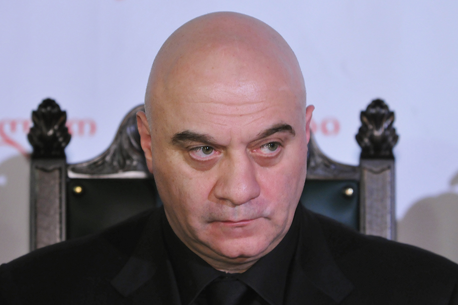 Александра Ебралидзе обвиняют в присвоении около 3 млрд рублей из кассы АО АКБ «Констанс-банк».