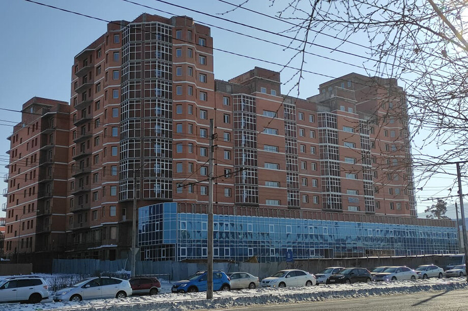 Здание по проспекту Строителей, 5а, в Улан-Удэ.
