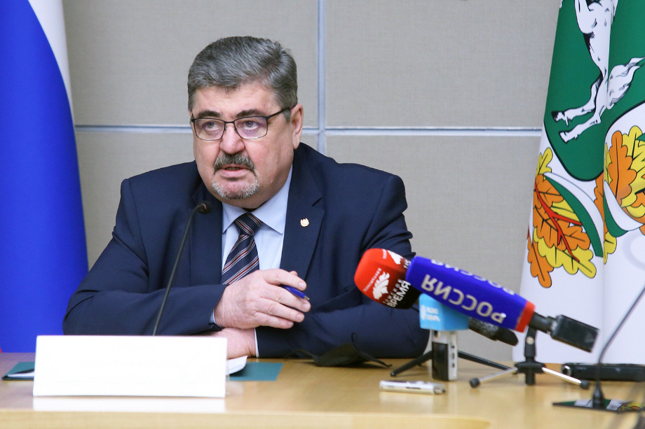 Заместитель губернатора Томской области Юрий Гурдин завершил работу.