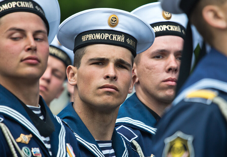 Моряки-черноморцы продолжают защищать южные рубежи России